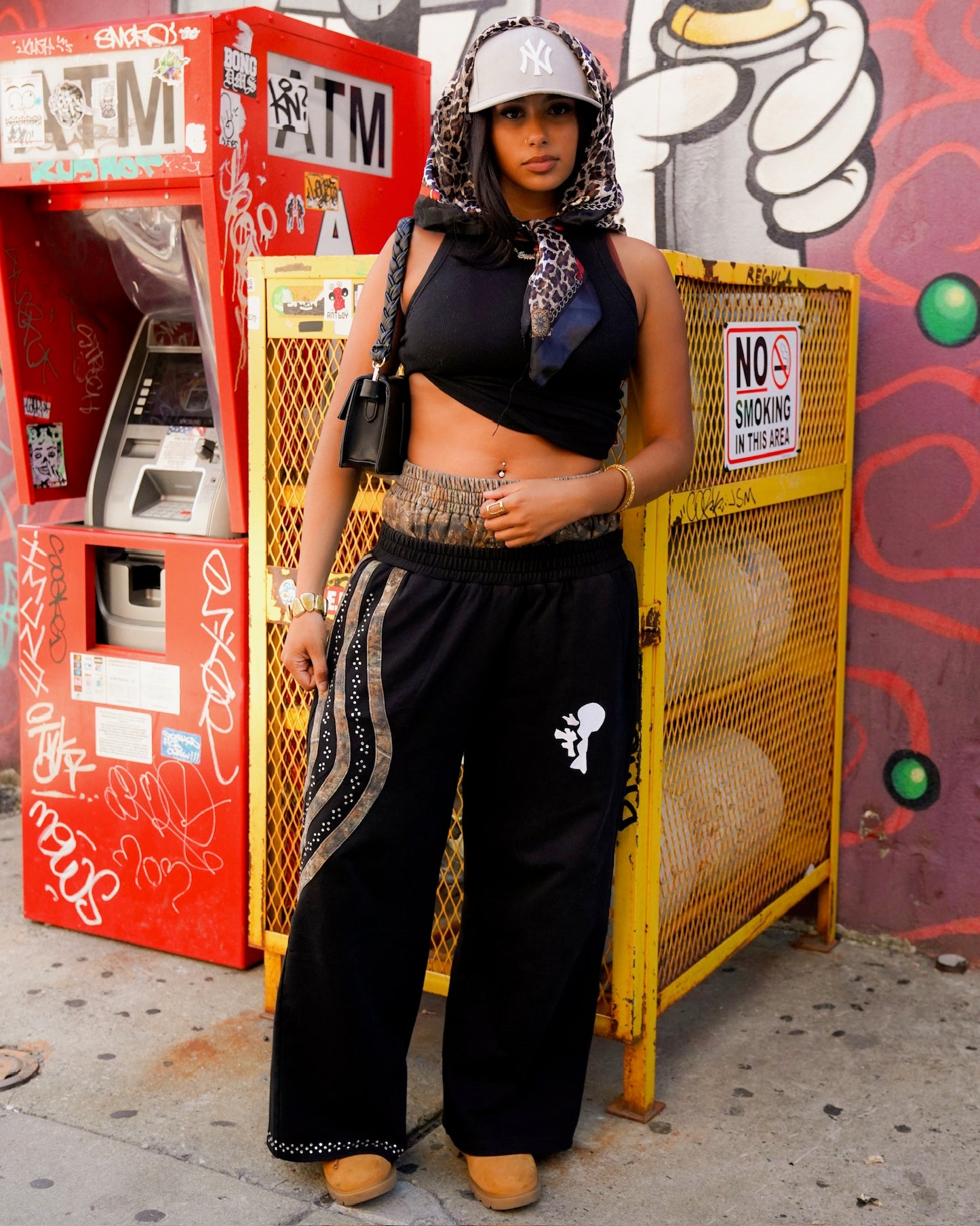 BLACK FLOW sweatpants