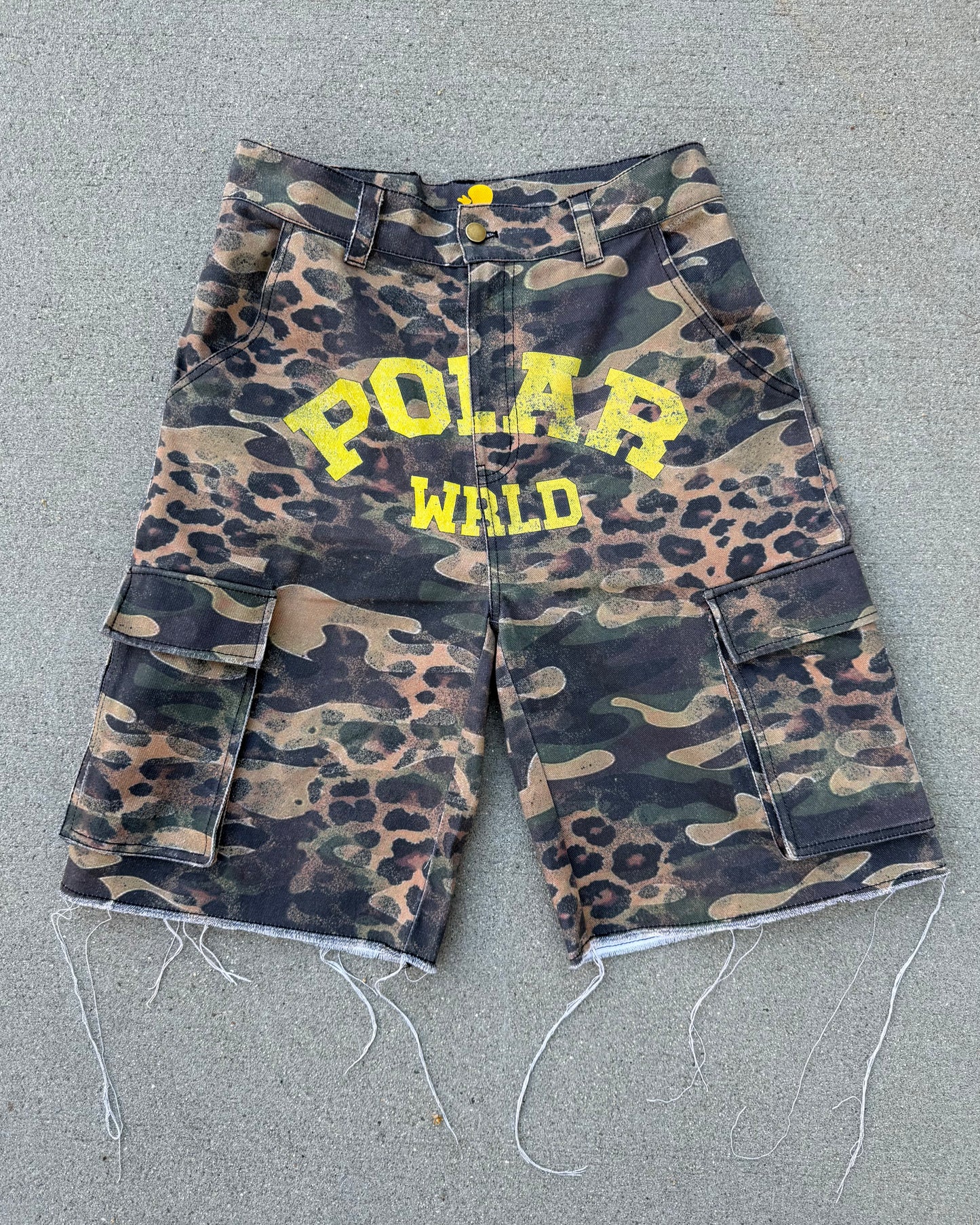Cheetah-Flage Cargo Shorts